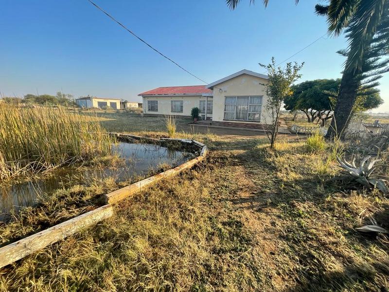 5 Bedroom Property for Sale in Mabopane North West